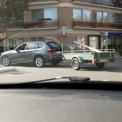 aanhangwagen zwaar geladen snelheid