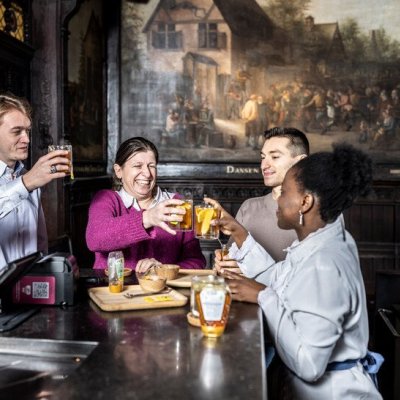 vrienden op cafe