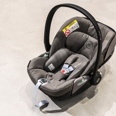 babystoeltje auto