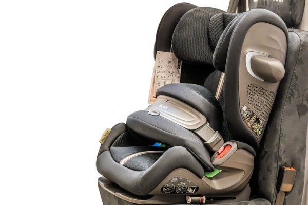 autostoel met impactschild