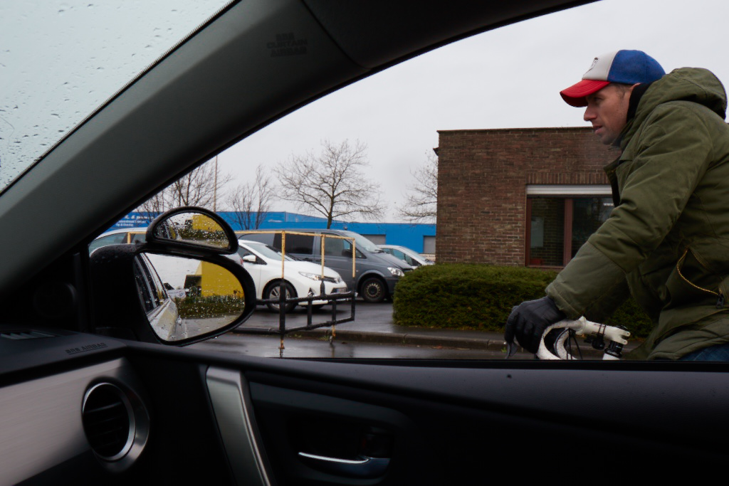 Spiegels afstellen in de auto: hoe doe je dat? - Autorijschool